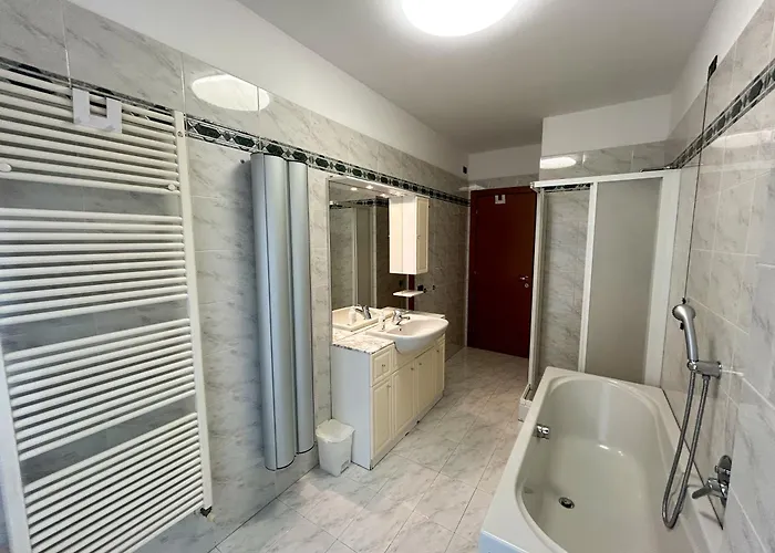 Апартаменти Esclusivo 120 Mq Nel Cuore Di *